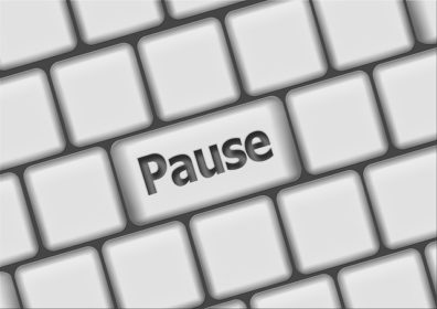 "pause" keyboard key