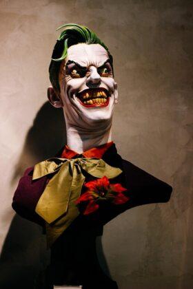 Bust of the joker with wicked smile